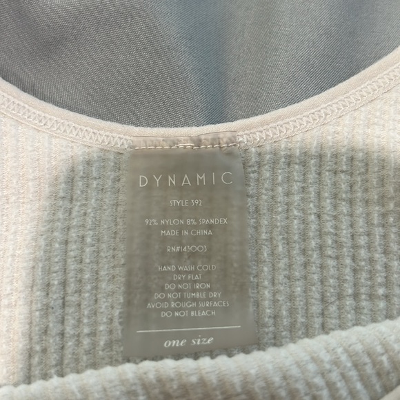 Cropped white top from DYNAMIC - Picture 3 of 5
